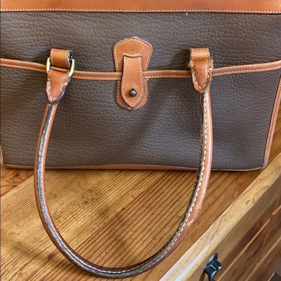 🎀Dooney and Bourke purse🎀 - Picture 3 of 13
